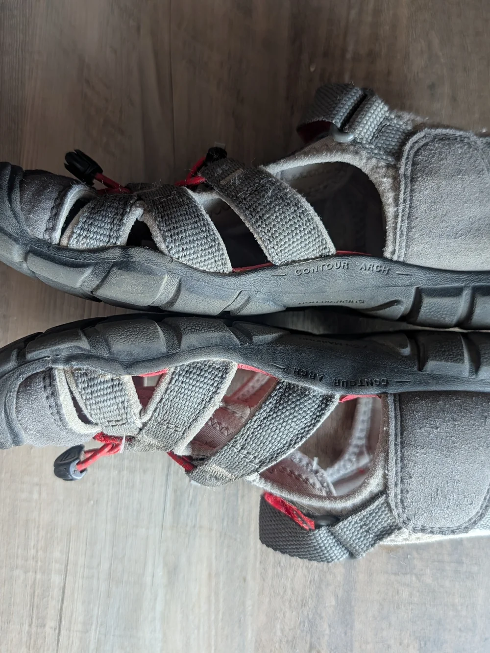 KEEN Big Kids Seacamp II CNX Grey & Red Closed-Toe Sandal